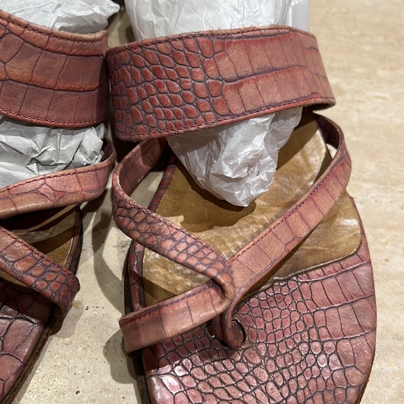 Bettye Muller slip on leather Sandals. Size 6 - Picture 5 of 6